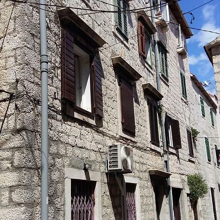 Studio Apartment Lola Kastela Dış mekan fotoğraf