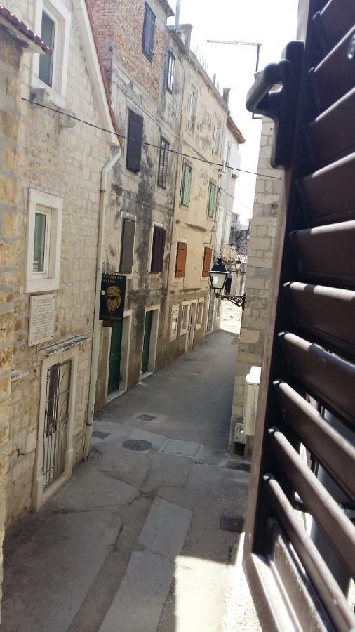 Studio Apartment Lola Kastela Dış mekan fotoğraf